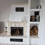 98qm Im Villenviertel - Voll Ausgestattet Mit Balkon Und Kamin - Wlan Gratis Apartment *