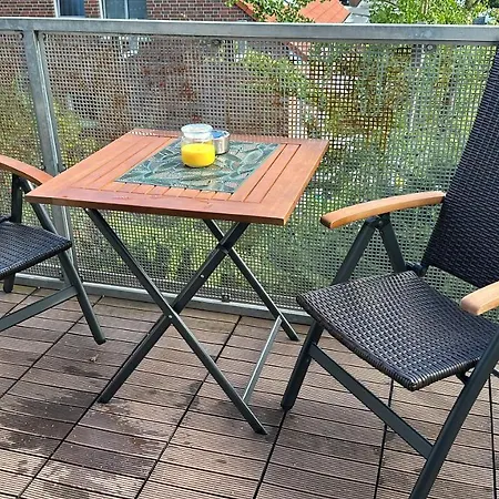 98qm Im Villenviertel - Voll Ausgestattet Mit Balkon Und Kamin - Wlan Gratis Apartment Wilhelmshaven