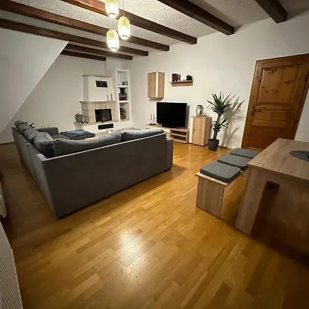 Apartment 98qm Im Villenviertel - Voll Ausgestattet Mit Balkon Und Kamin - Wlan Gratis