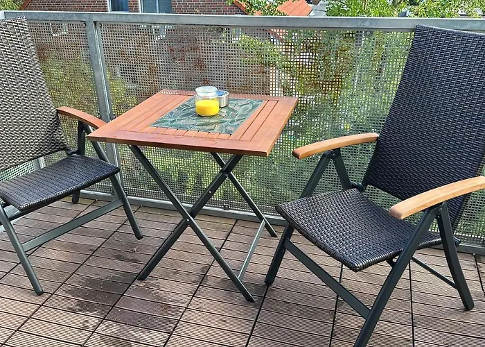 98qm Im Villenviertel - Voll Ausgestattet Mit Balkon Und Kamin - Wlan Gratis Lejlighed Wilhelmshaven