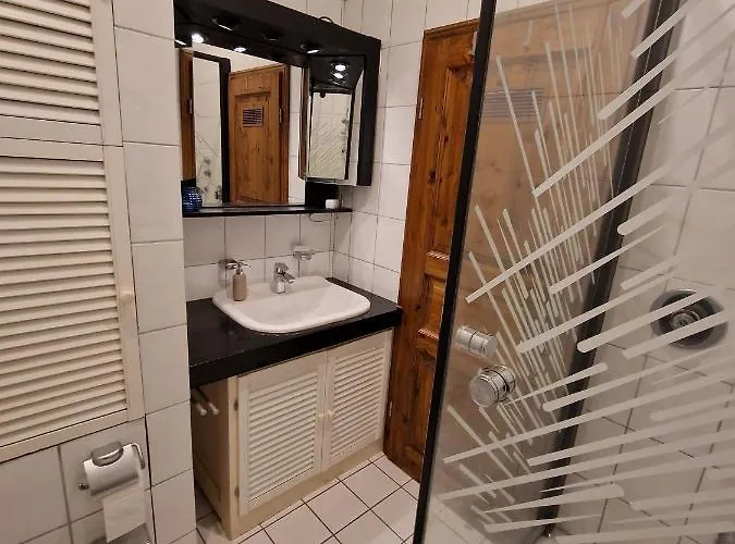 Daire 98qm Im Villenviertel - Voll Ausgestattet Mit Balkon Und Kamin - Wlan Gratis Wilhelmshaven