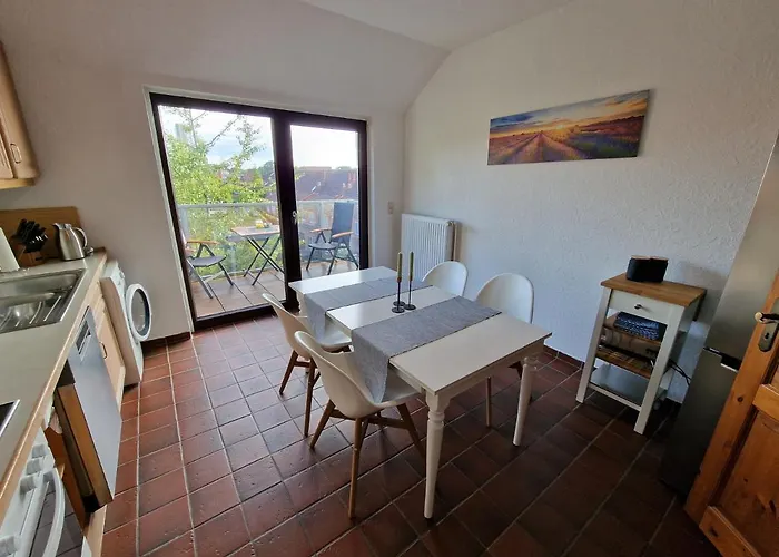 98qm Im Villenviertel - Voll Ausgestattet Mit Balkon Und Kamin - Wlan Gratis Daire