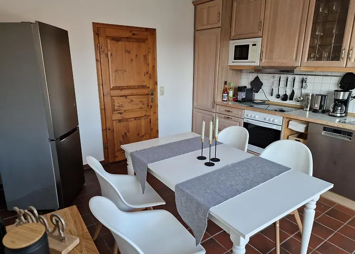 98qm Im Villenviertel - Voll Ausgestattet Mit Balkon Und Kamin - Wlan Gratis * Wilhelmshaven